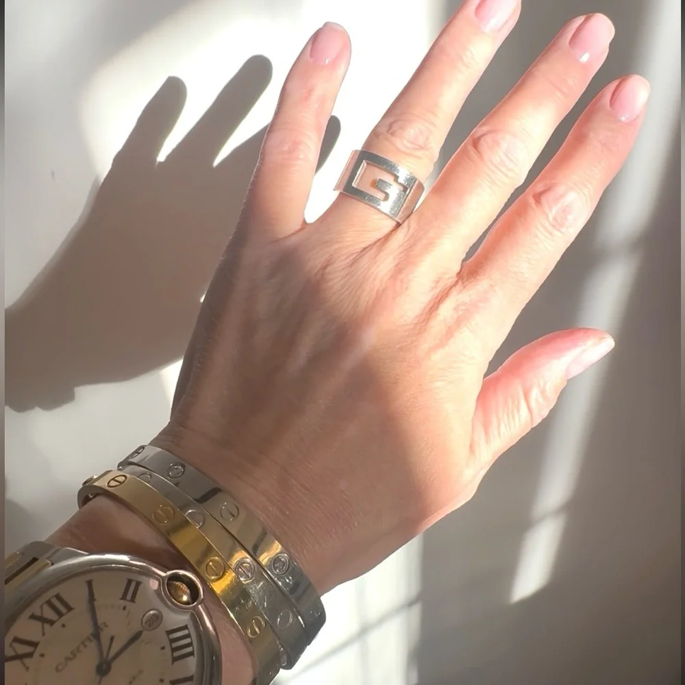 ❌SOLD❌ 🎡🎡🎡 Gucci Silver Openwork 'G' Signature Band Ring - Picture 3 of 9